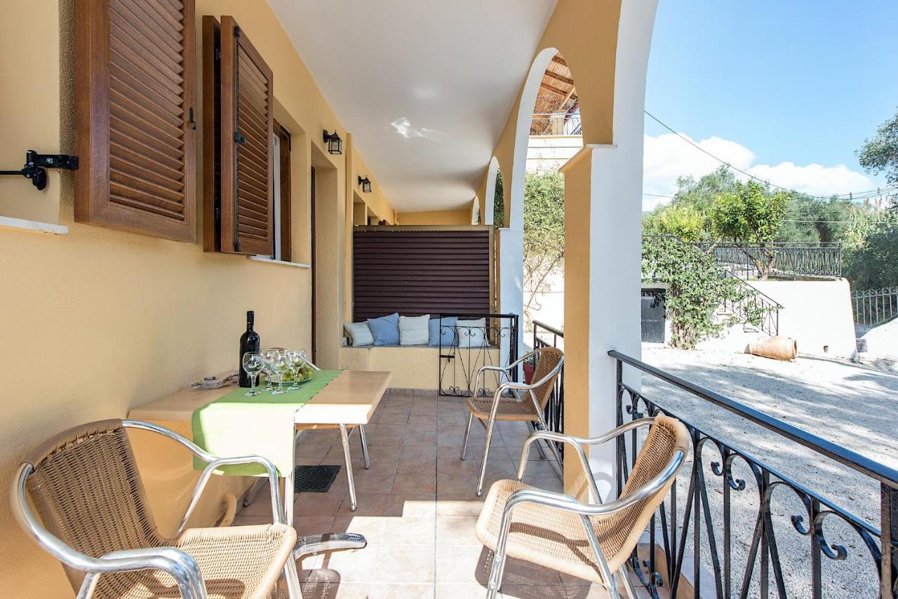 Kokoros Apartments Като-Коракиана Экстерьер фото