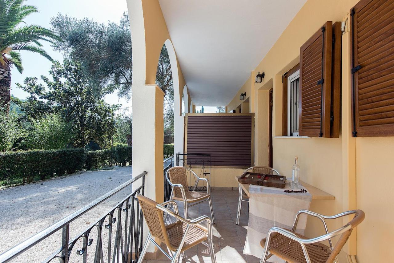 Kokoros Apartments Като-Коракиана Экстерьер фото
