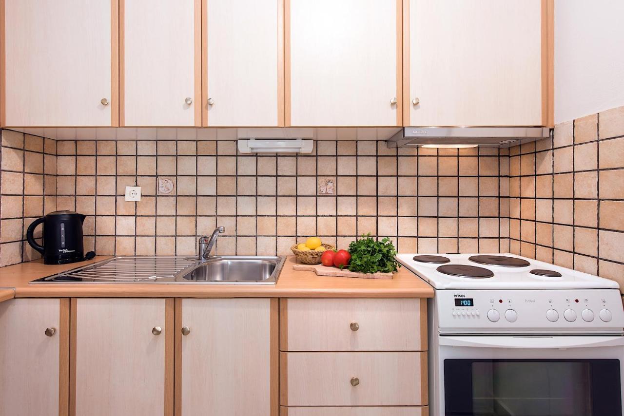 Kokoros Apartments Като-Коракиана Экстерьер фото